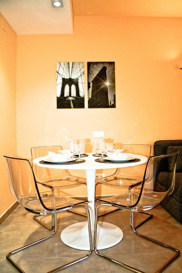 Urban Manresa-City Center Apartment With Balcony Extérieur photo